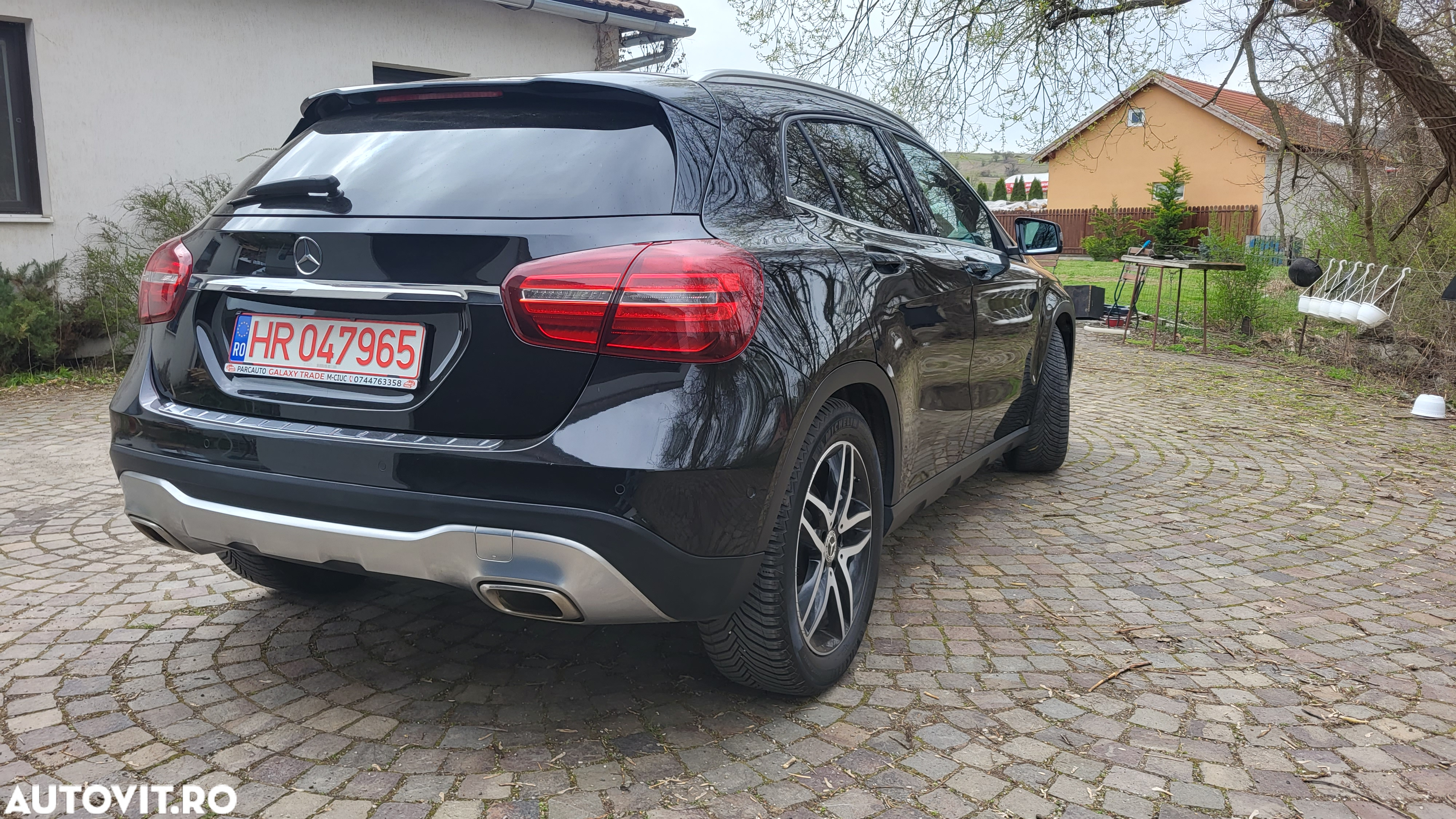 Mercedes-Benz GLA 180 7G-DCT Urban - 16