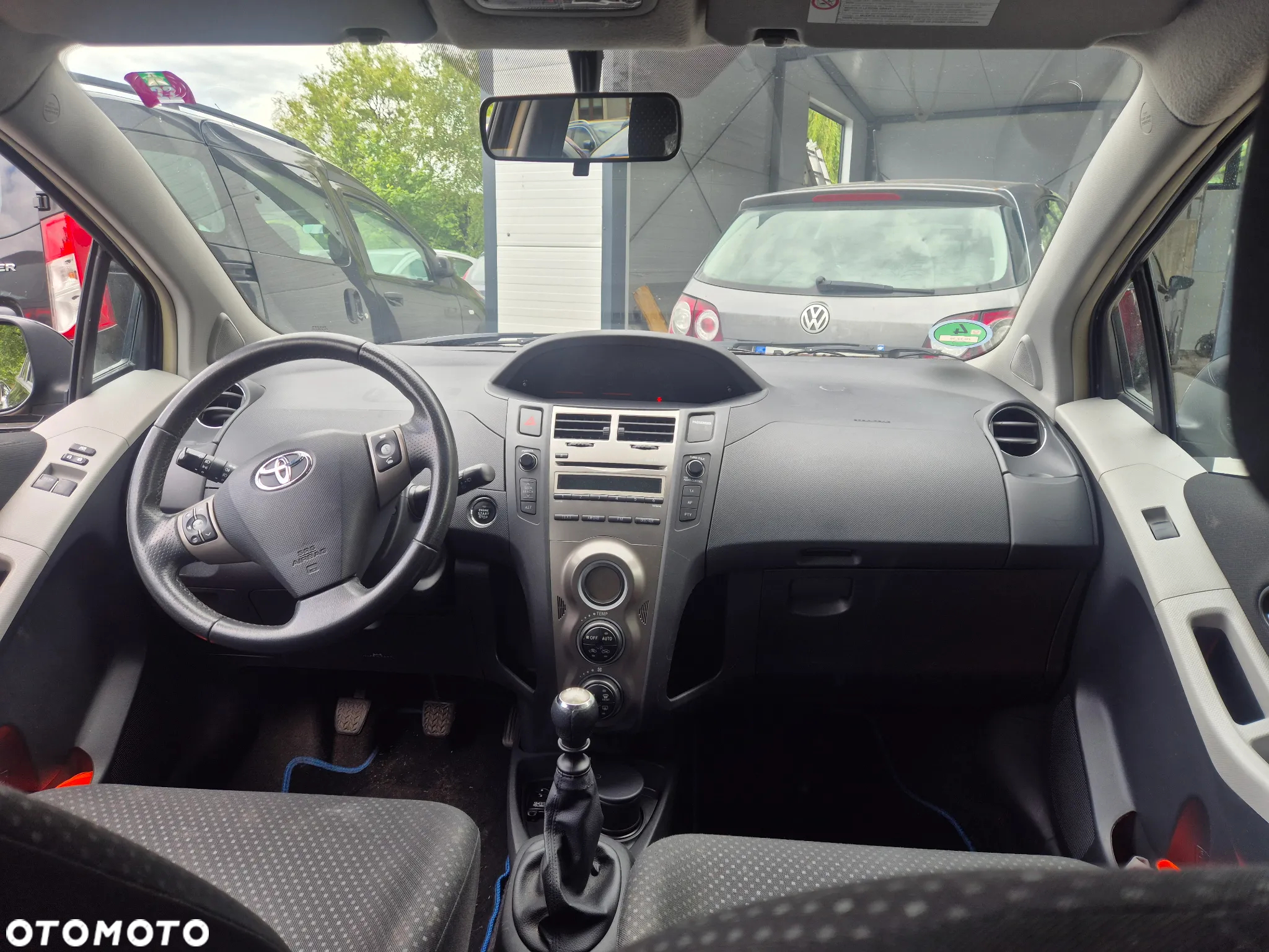 Toyota Yaris 1.33 VVT-i Executive - 15
