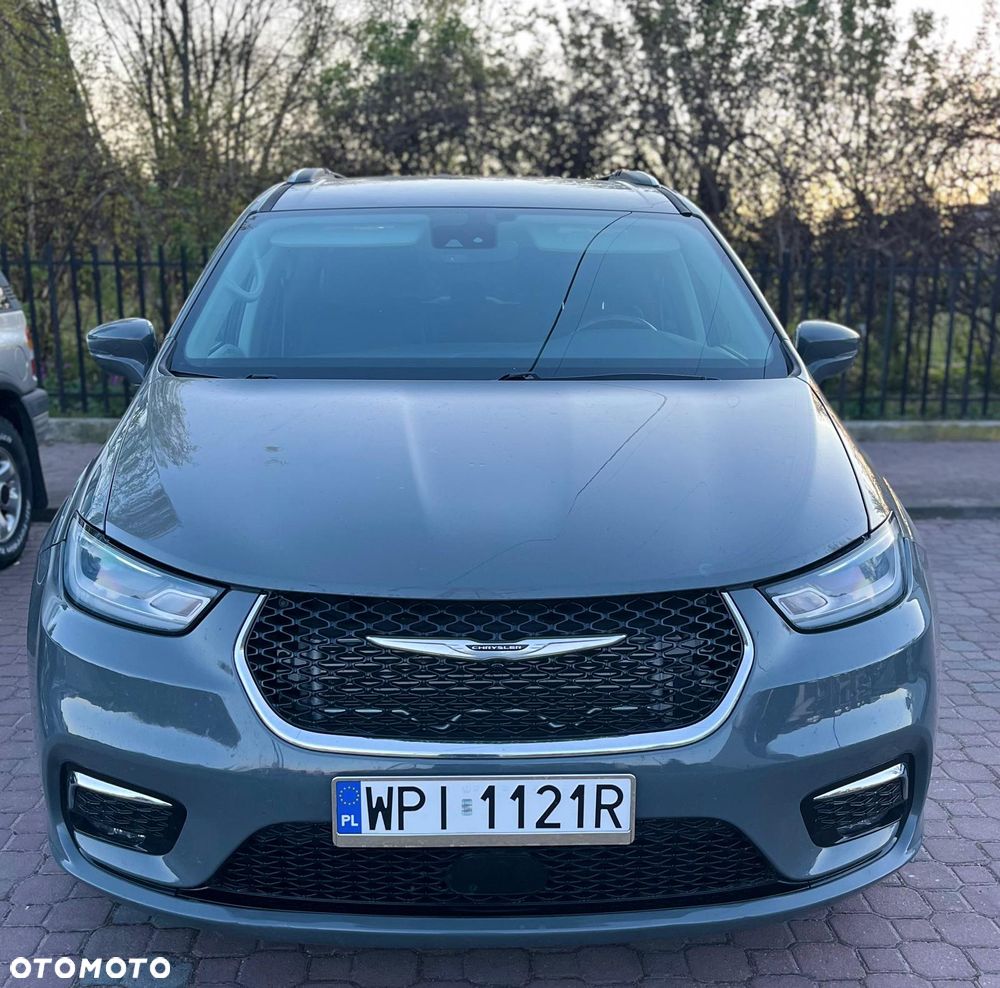 Chrysler Pacifica - 1