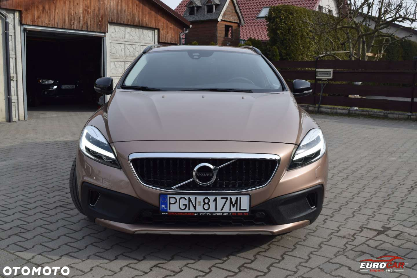 Volvo V40 Cross Country - 6