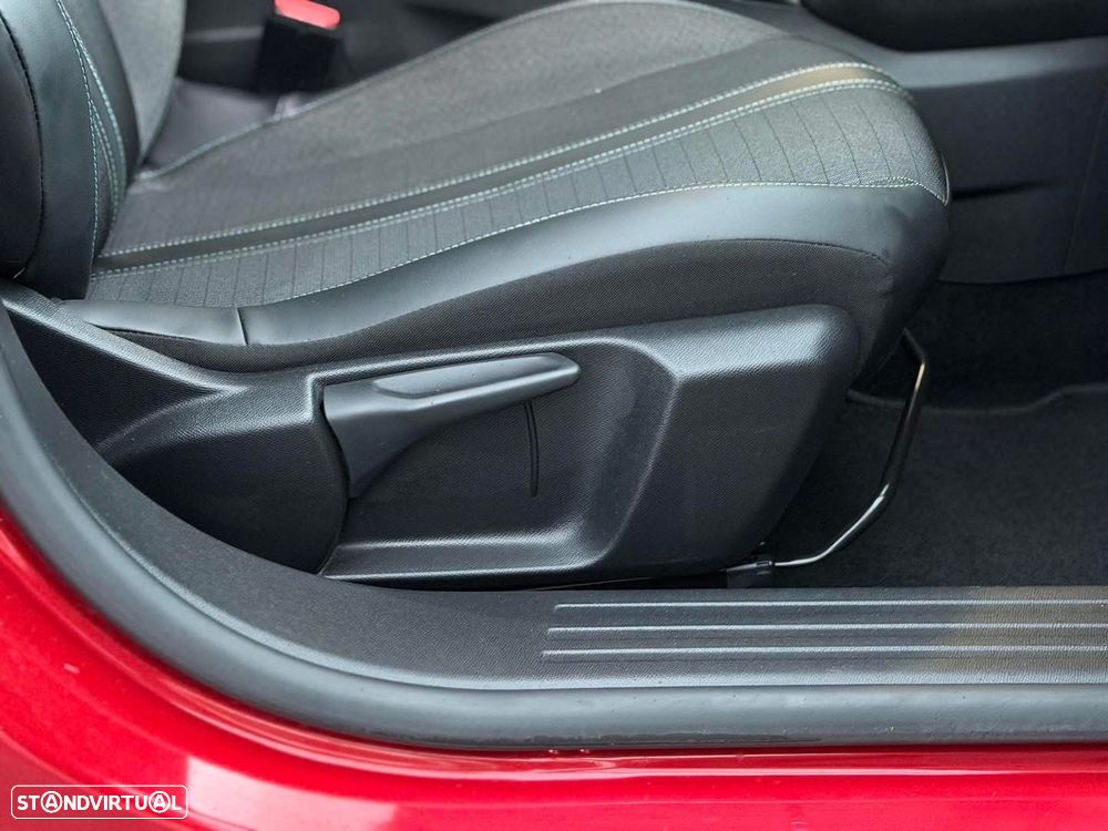 Peugeot 2008 1.5 BlueHDi Allure Pack EAT8 - 13