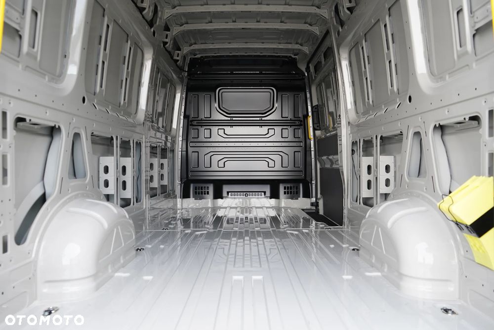 Volkswagen Crafter 35 - 14