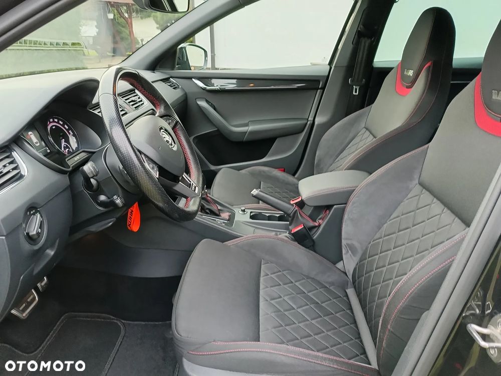 Skoda Octavia 2.0 TDI DSG RS - 13