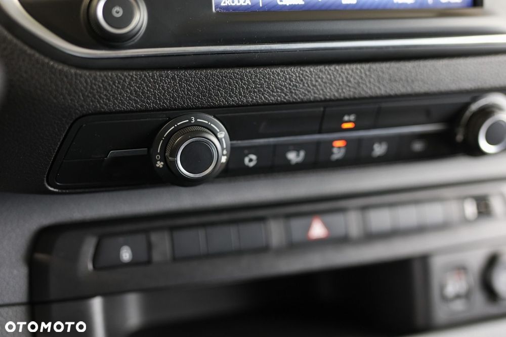 Toyota Proace Verso - 25