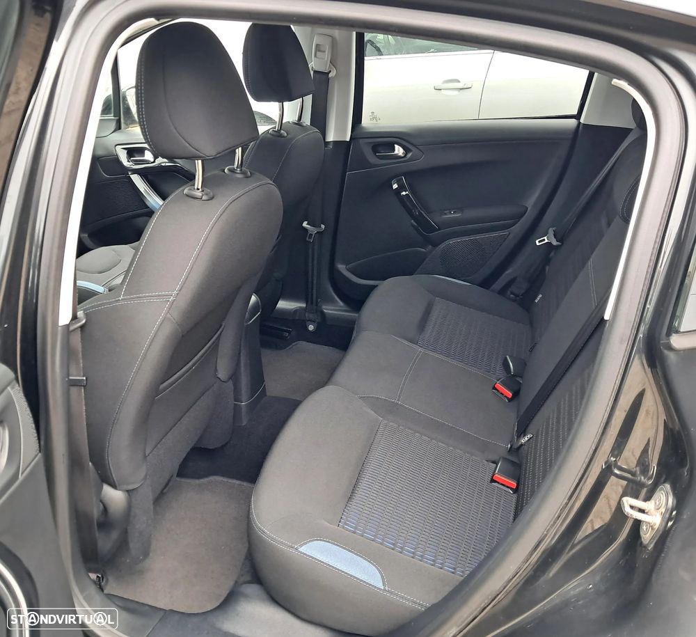 Peugeot 208 1.2 VTi Allure - 10