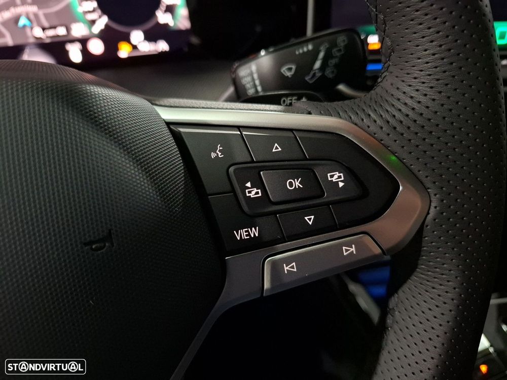 VW Golf Variant - 17