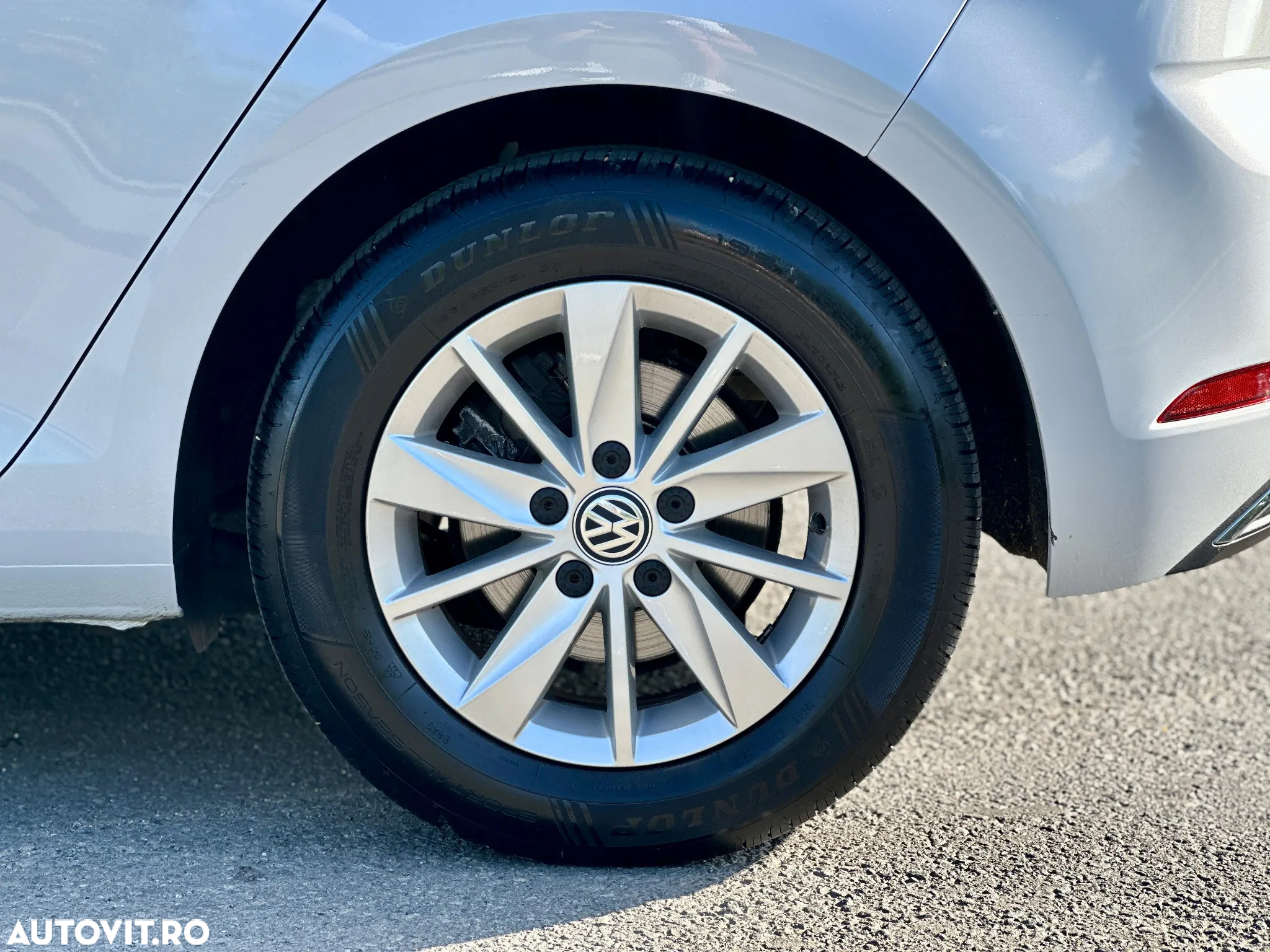 Volkswagen Golf 1.6 TDI Comfortline - 30