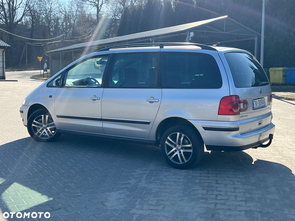 Volkswagen Sharan 1.9 TDI Exclusive Edition II - 4