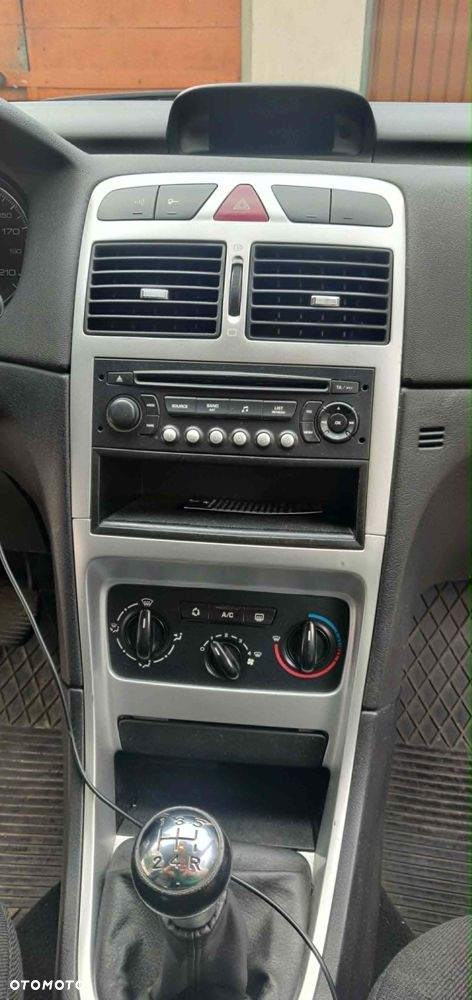 Peugeot 307 1.6 - 12