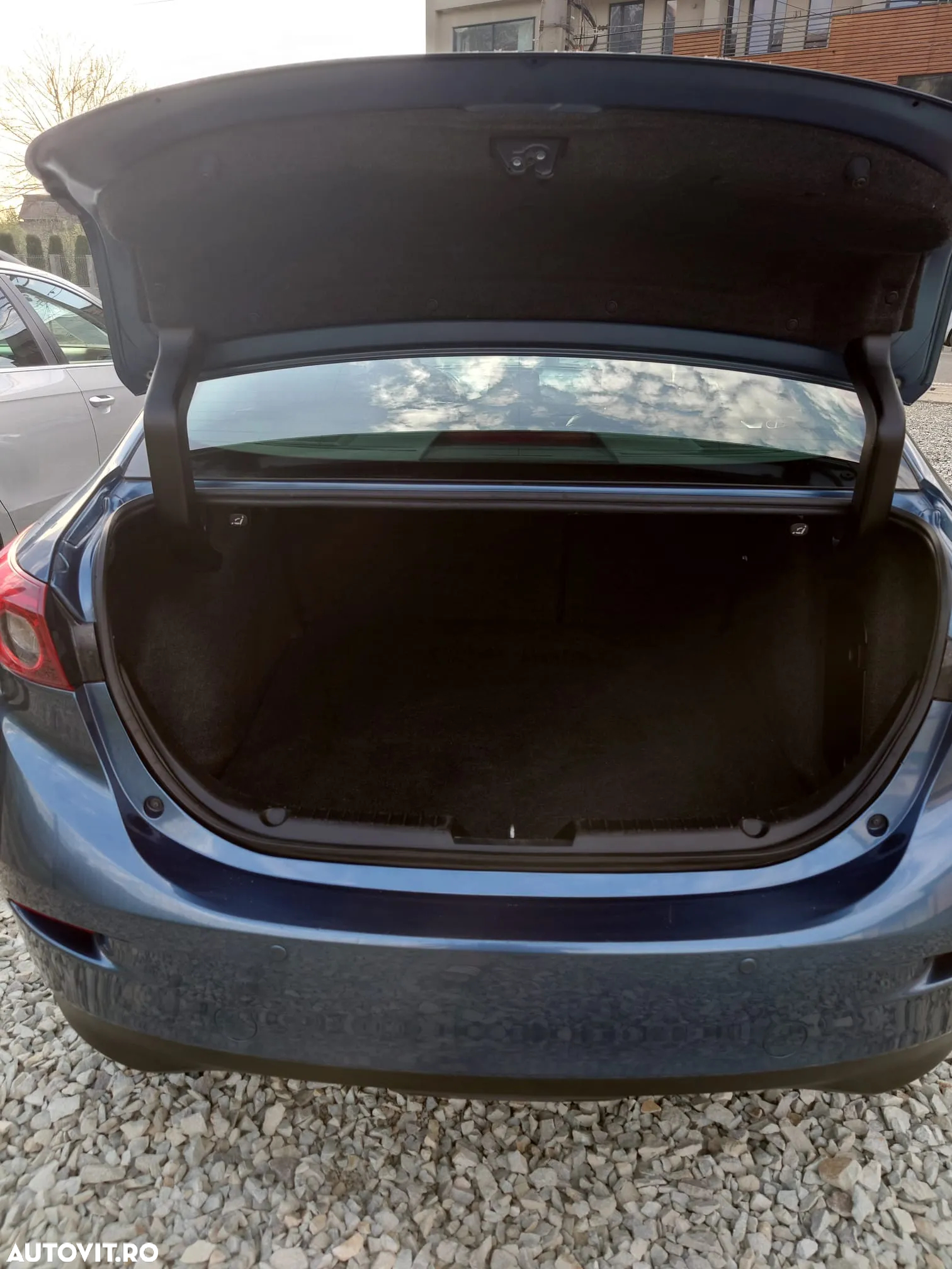 Mazda 3 SKYACTIV-D 150 Black Limited - 9