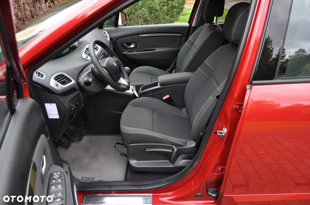 Renault Scenic 1.6 16V Authentique - 11
