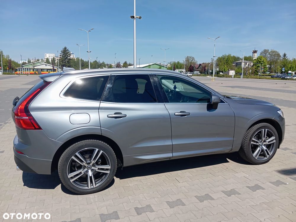 Volvo XC 60 T5 Momentum - 4