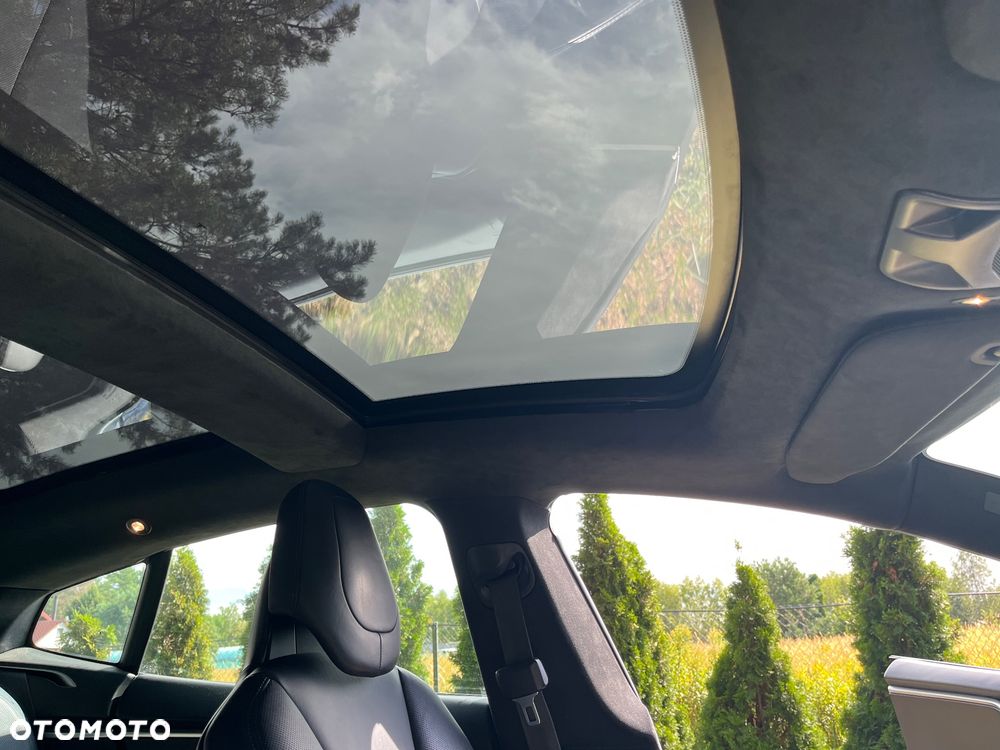 Tesla Model S Long Range Plus - 18