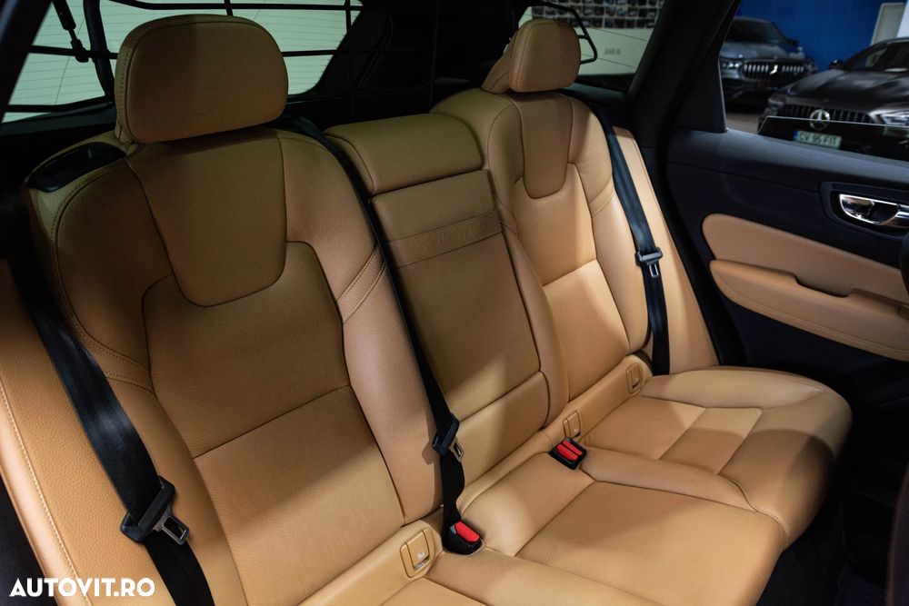 Volvo XC 60 T8 Twin Engine AWD Inscription - 32