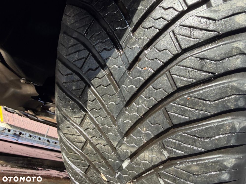 Koła felgi 205/50 r17 Citroen C4 Cactus 9800494077 4x108 6,5Jx17 ET19 centr 65,1 OE - 10