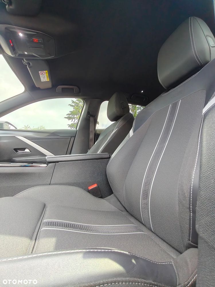 Opel Astra 1.5 GS - 19