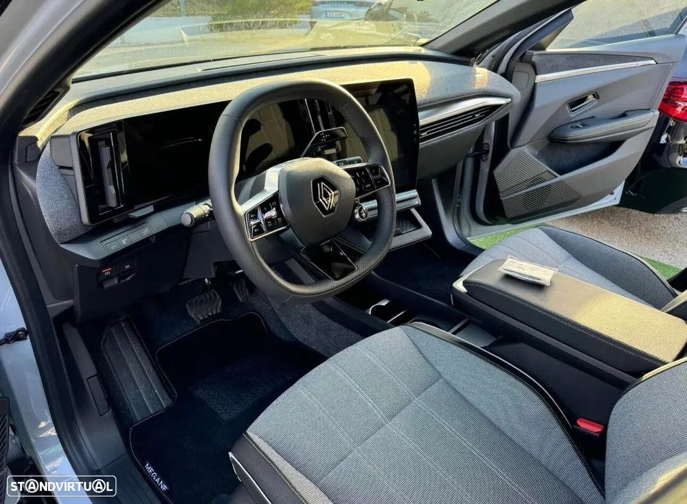 Renault Mégane E-Tech - 37