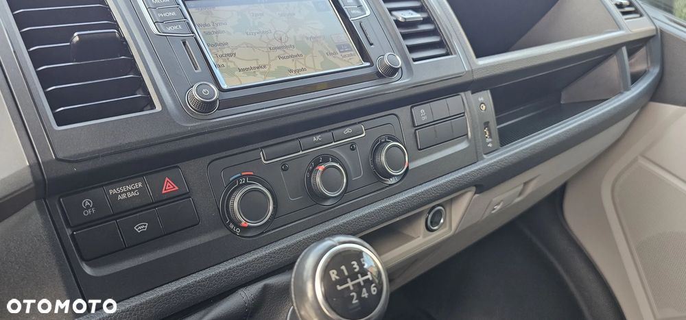 Volkswagen Transporter - 27