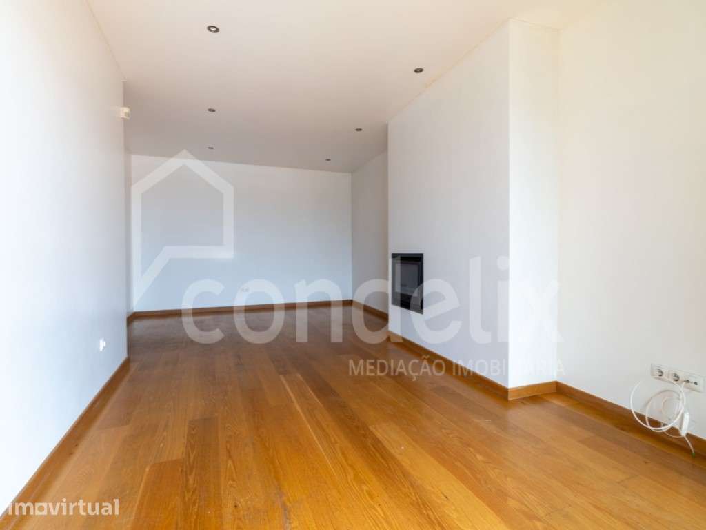 Excelente apartamento T2 perto do Arrábida Shopping - Grande imagem: 3/28
