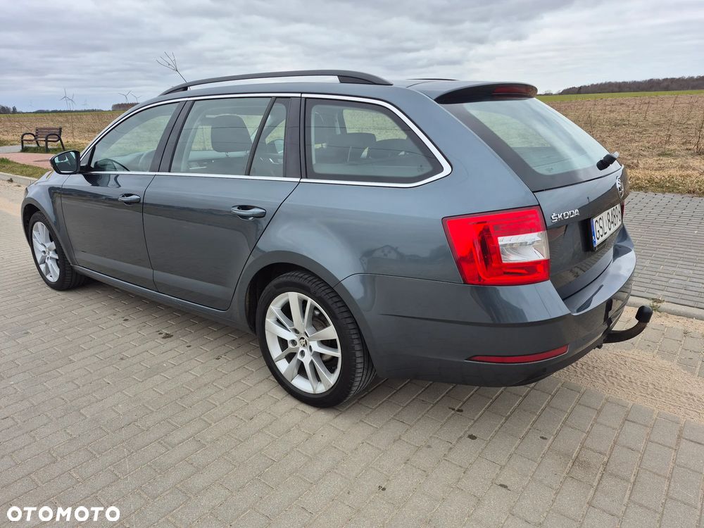 Skoda Octavia 1.6 TDI SCR Clever DSG - 6