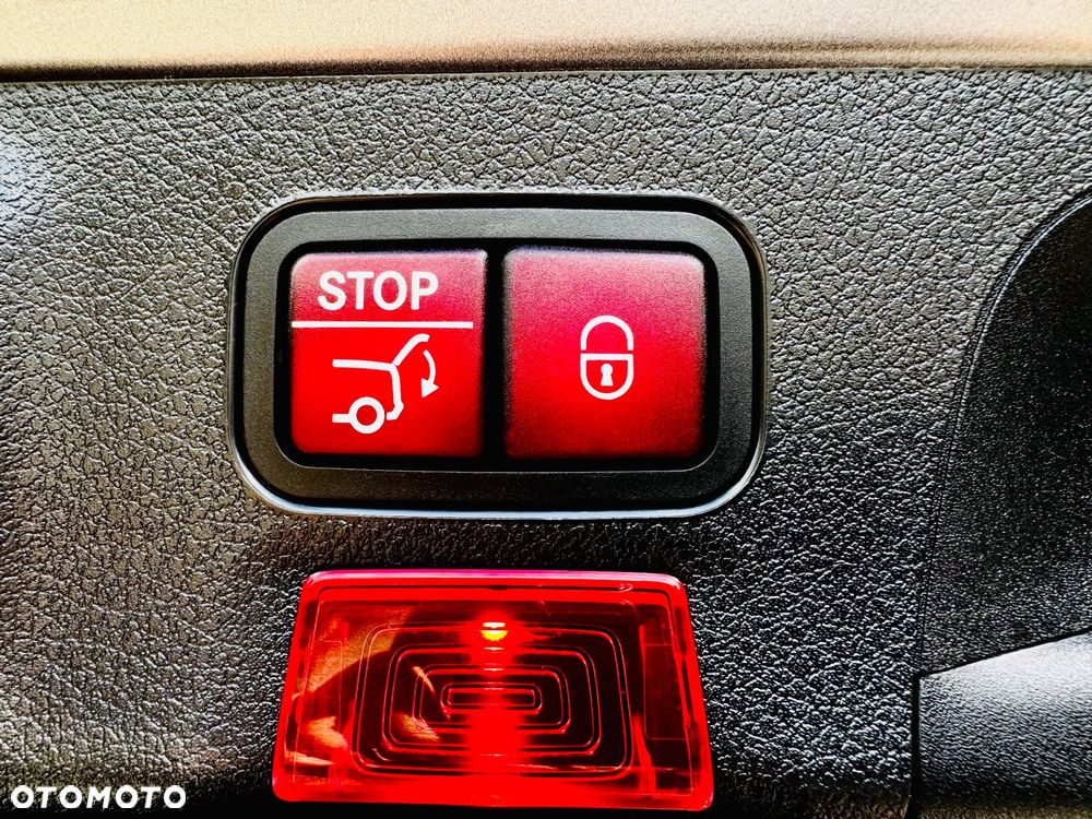 Mercedes-Benz CLA 200 d AMG Line 8G-DCT - 39