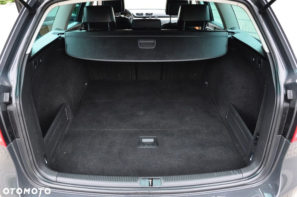 Volkswagen Passat Variant 2.0 TDI 4Motion DSG BlueMotion Tech Comfortline - 25