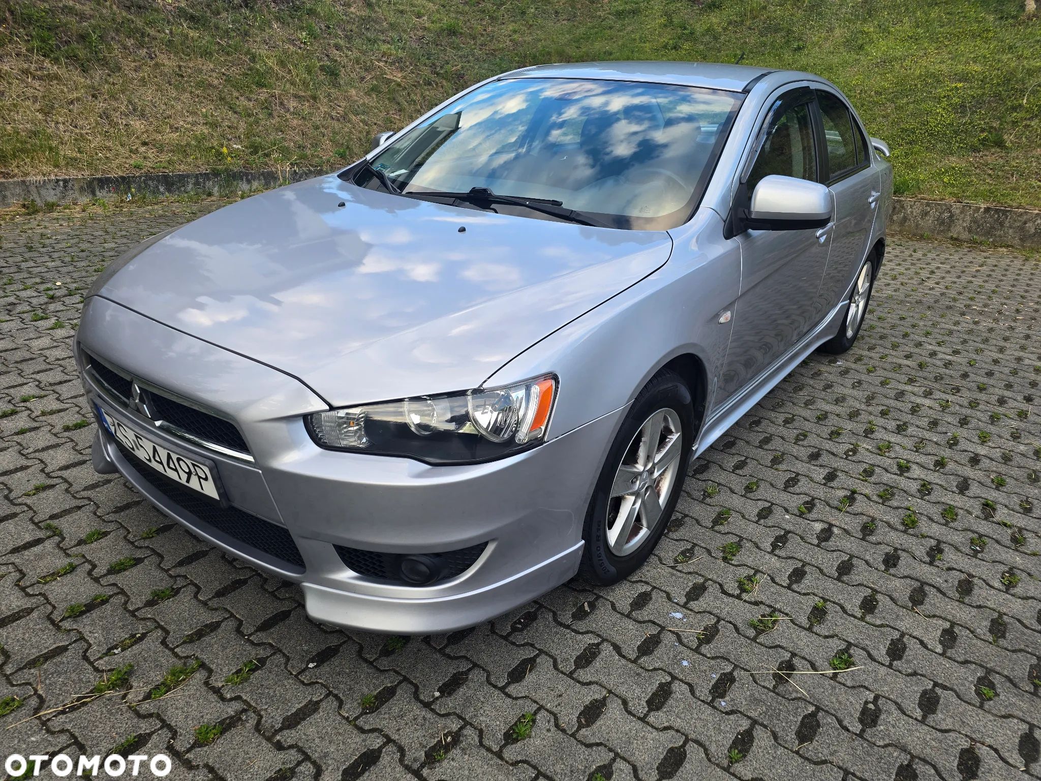 Mitsubishi Lancer 1.8 Intense CVT - 1