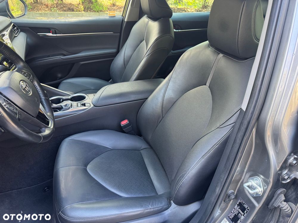 Toyota Camry 2.5 Hybrid Executive CVT - 15