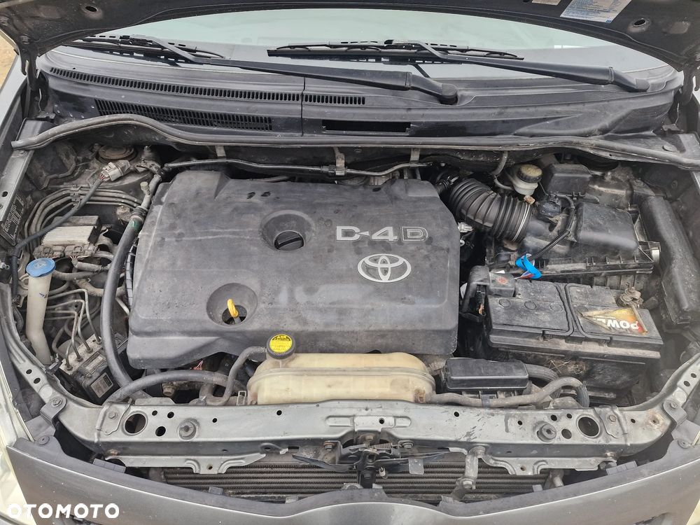 Toyota Corolla Verso - 12