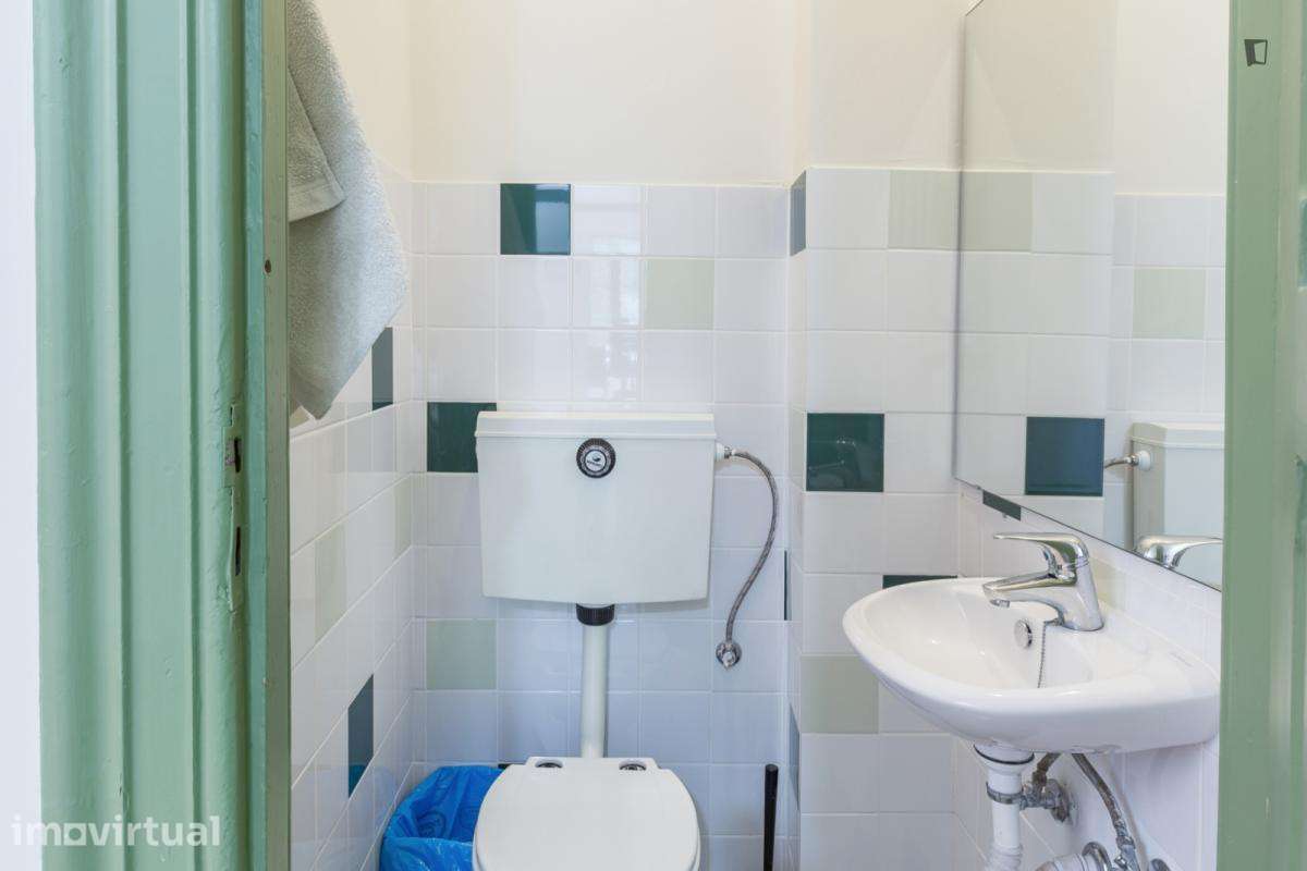 Quarto - localizado em Paranhos Porto - Grande imagem: 2/22