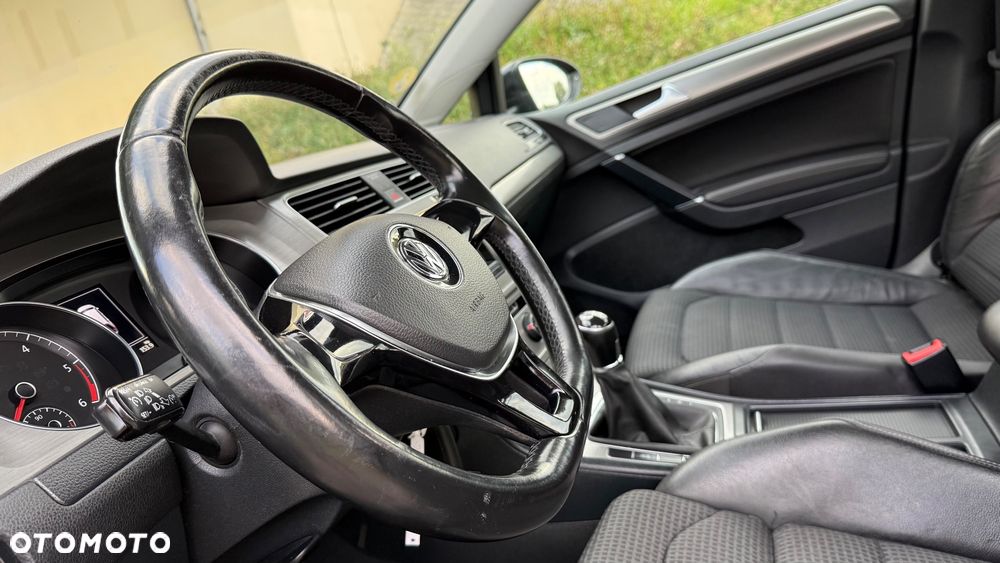Volkswagen Golf 1.6 BlueTDI Comfortline - 23