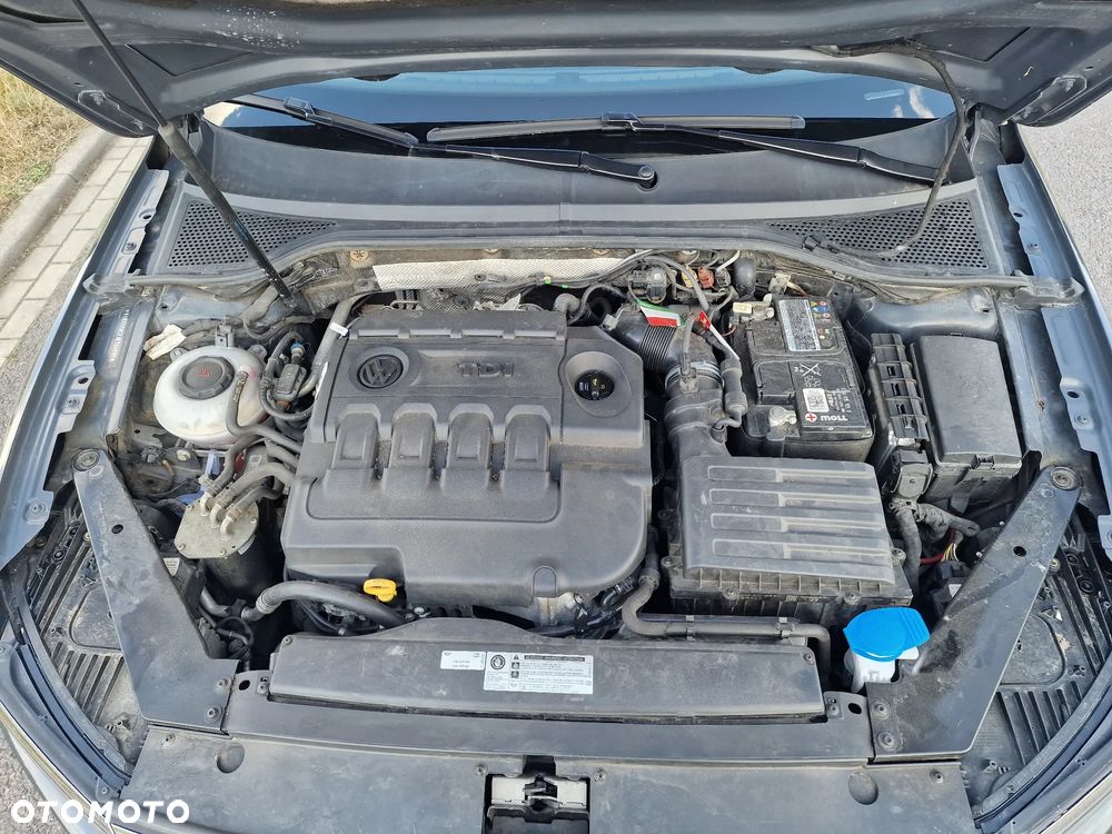 Volkswagen Passat - 23
