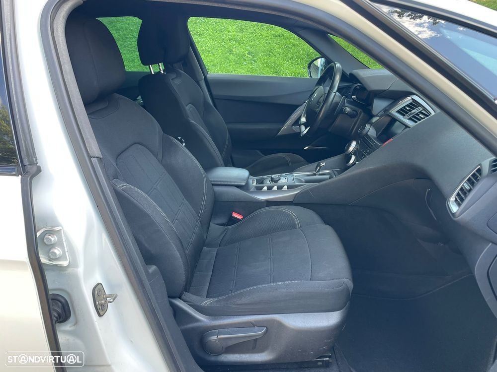 Citroën DS5 e-HDi 110 EGS6 SoChic - 16