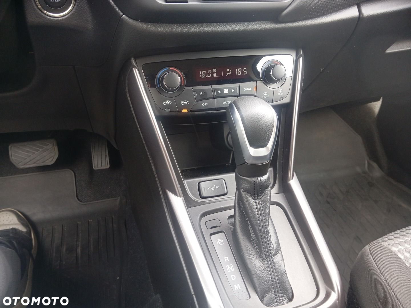 Suzuki SX4 S-Cross 1.5 Strong Hybrid Premium AGS - 16