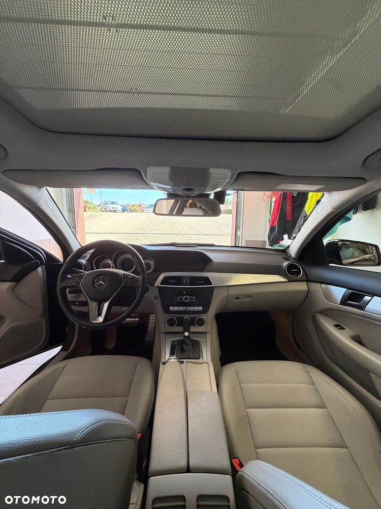 Mercedes-Benz Klasa C 250 CGI BlueEff - 14