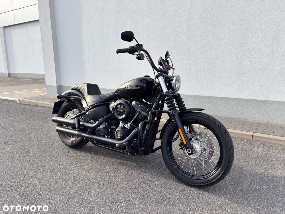 Harley-Davidson Softail Street Bob - 9