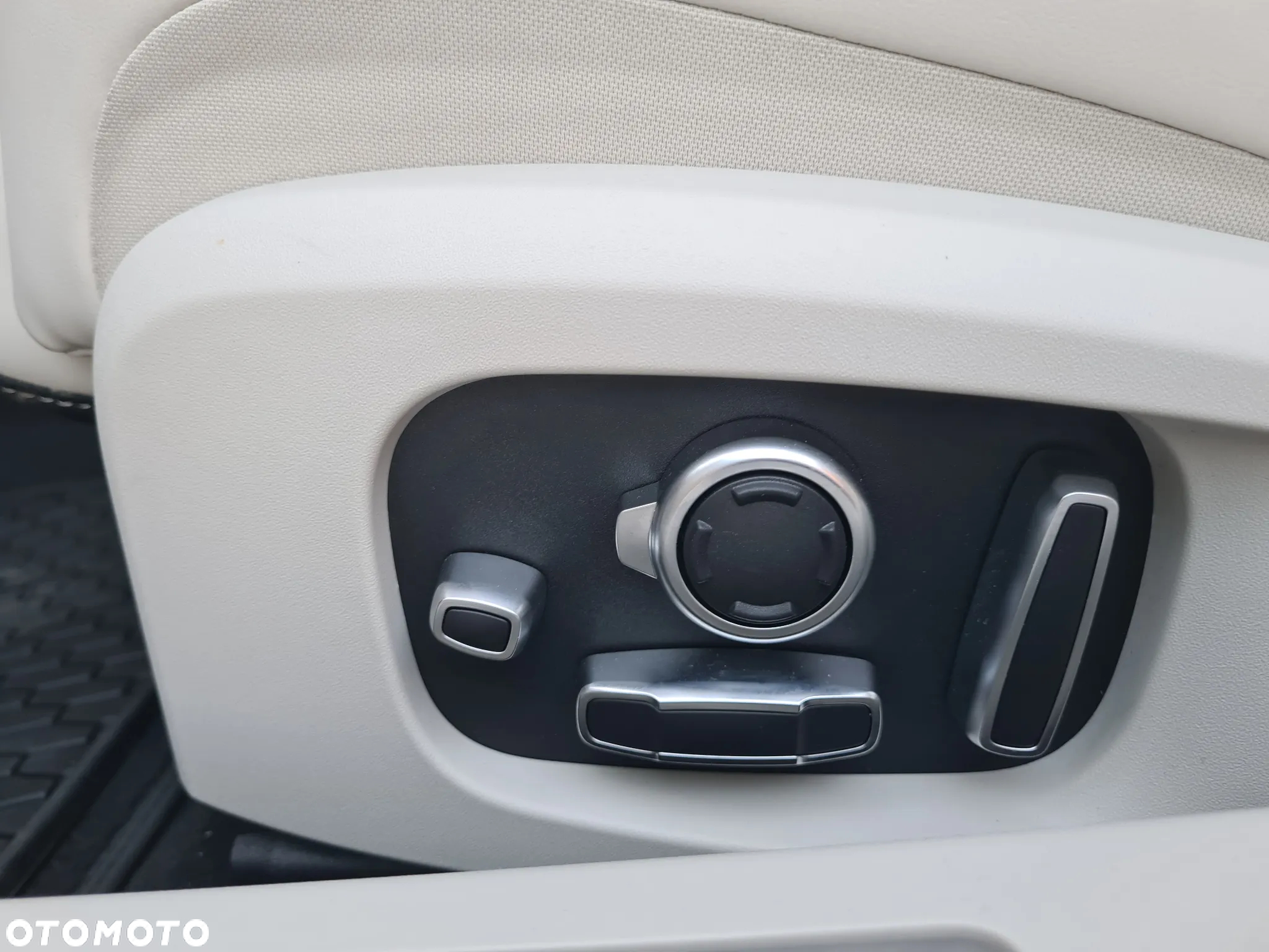 Jaguar XF 2.0 P250 SE - 15