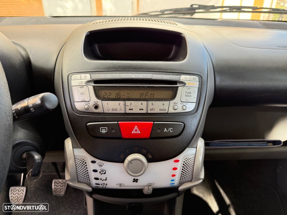 Peugeot 107 1.0 Black&Silver - 22