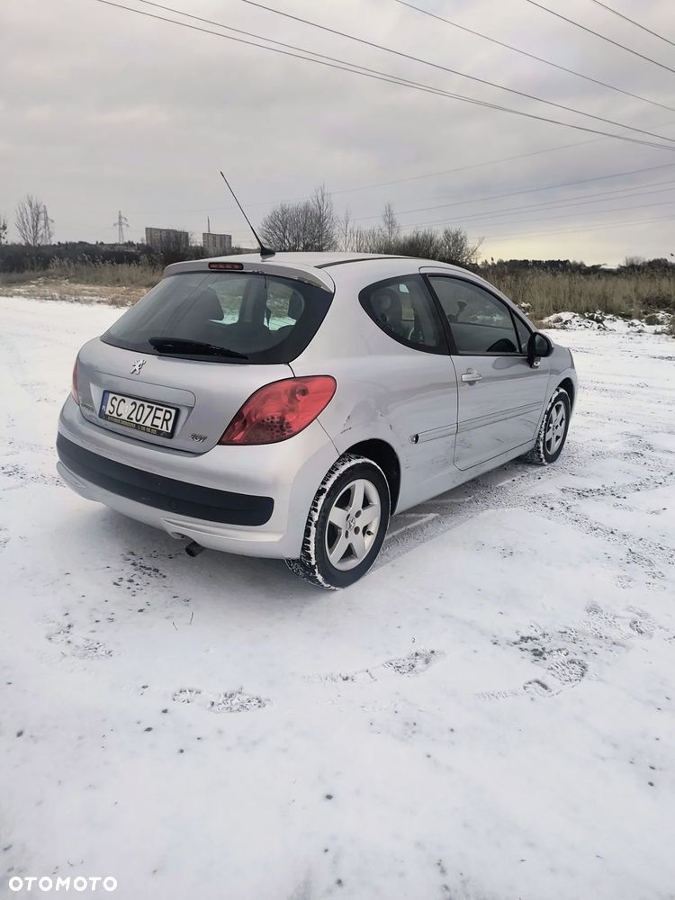 Peugeot 207 1.4 16V Trendy - 2