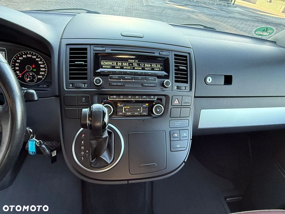 Volkswagen Multivan - 28