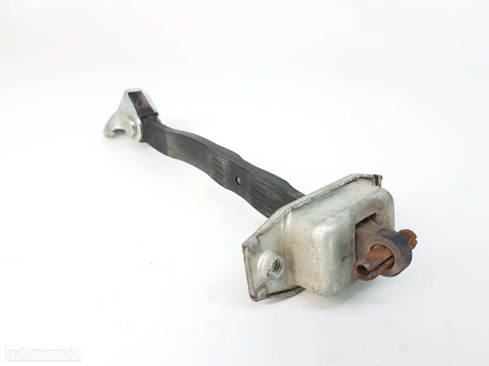 RETENTOR DA PORTA TRASEIRA DIREITA SUZUKI GRAND VITARA JB (JT) 2.0 JLX-A (5-PTAS... - 2