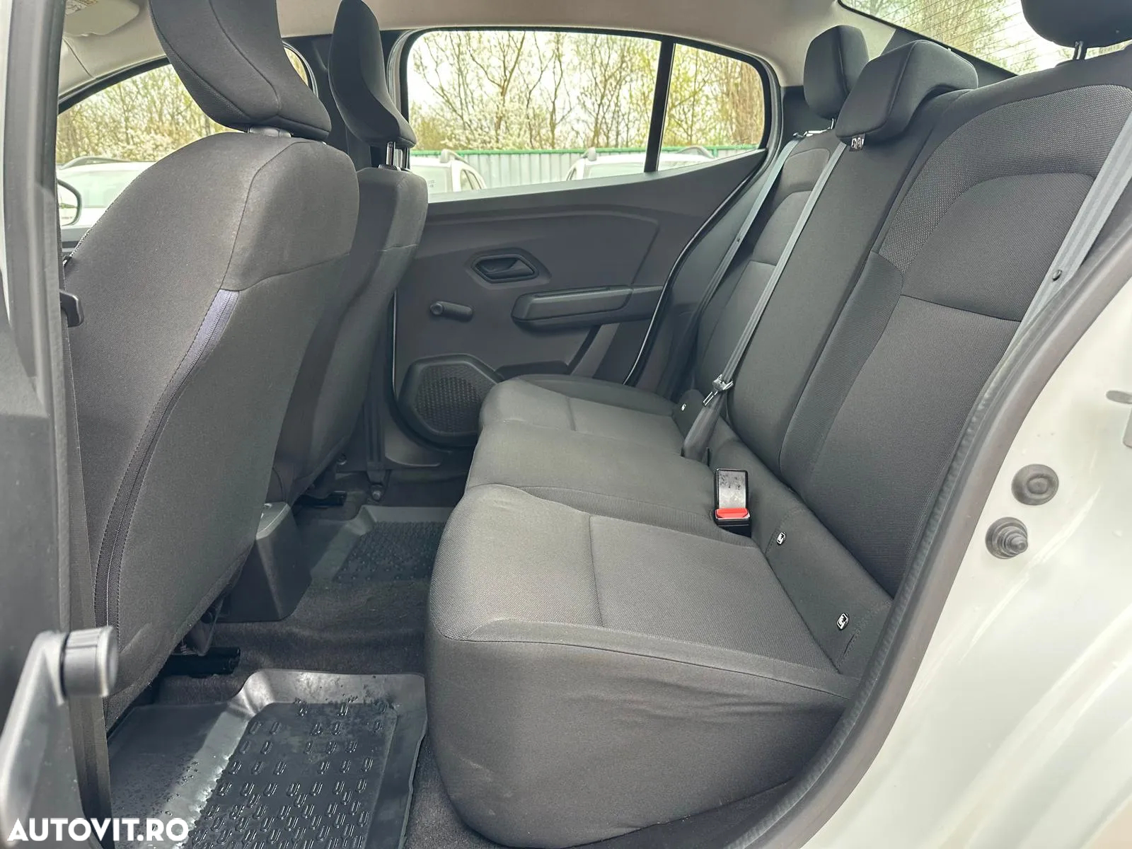 Dacia Logan - 11