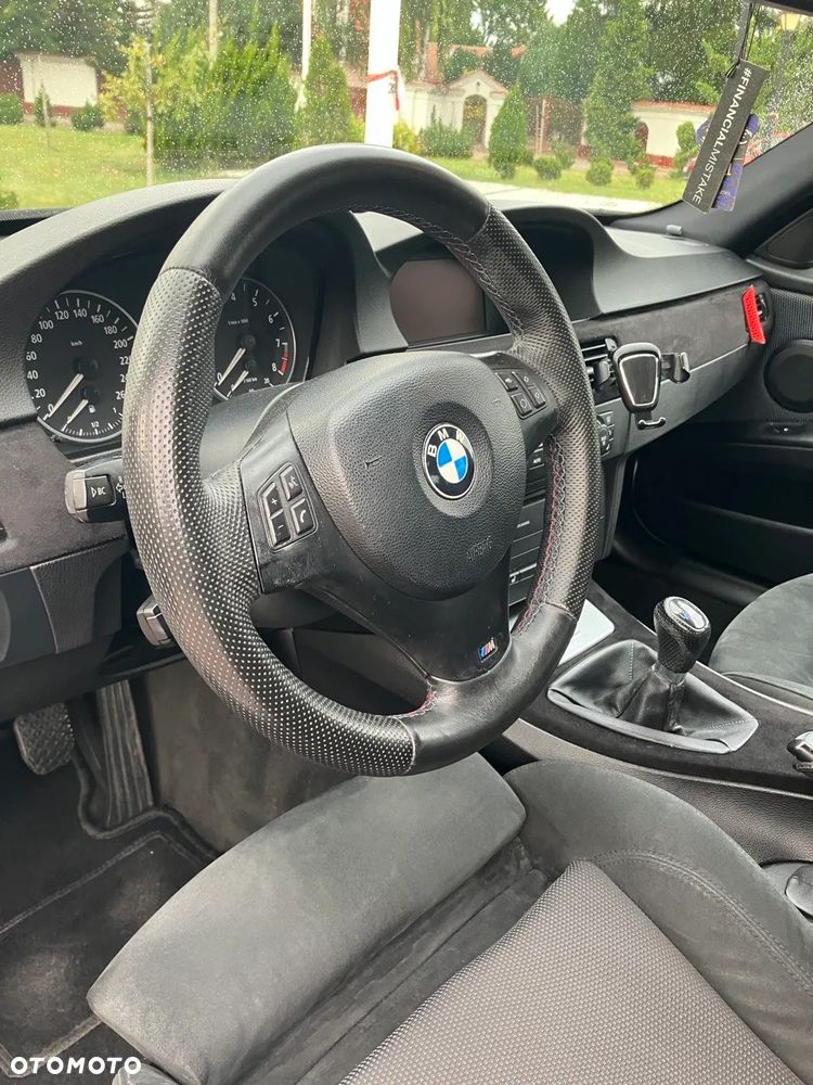 BMW Seria 3 320si - 13