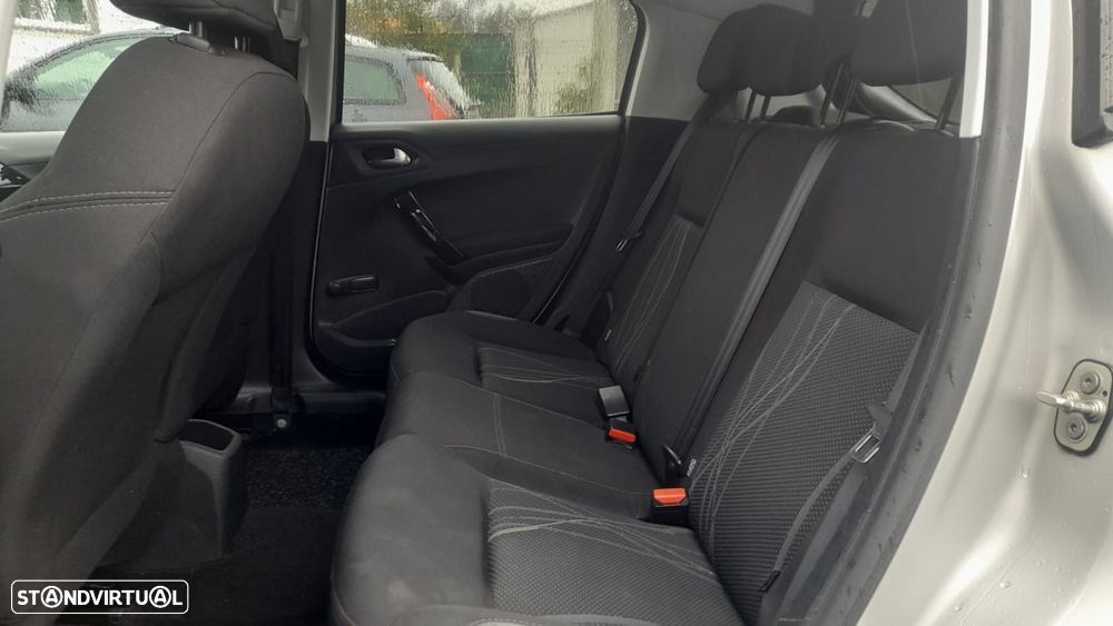 Peugeot 208 1.2 VTi Active - 11