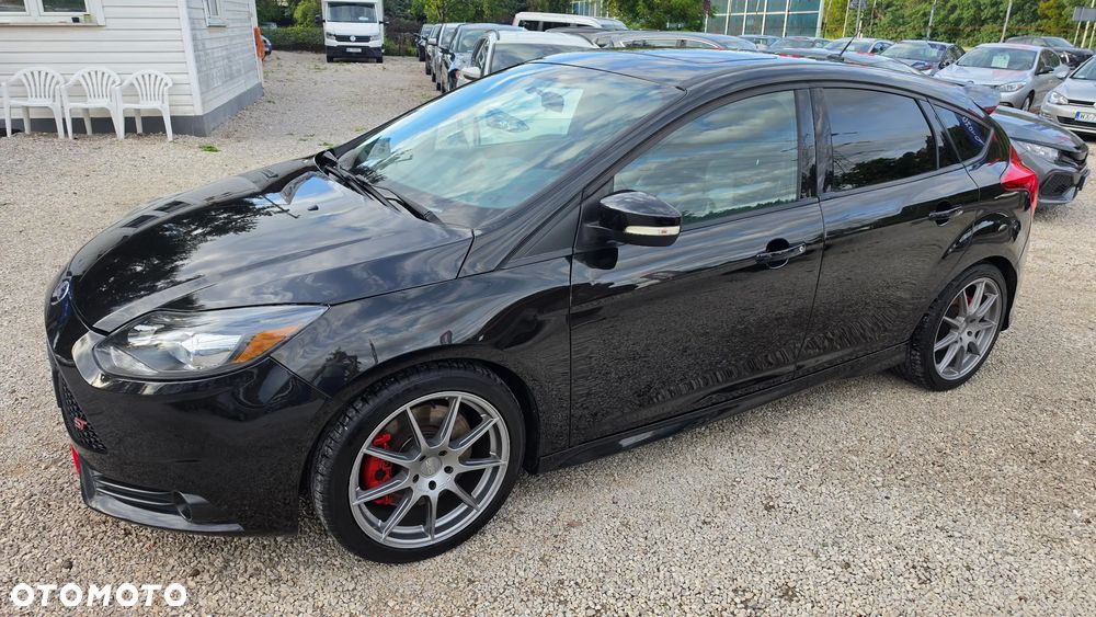 Ford Focus 2.0 EcoBoost ST mit Leder-Exclusiv-Paket - 19