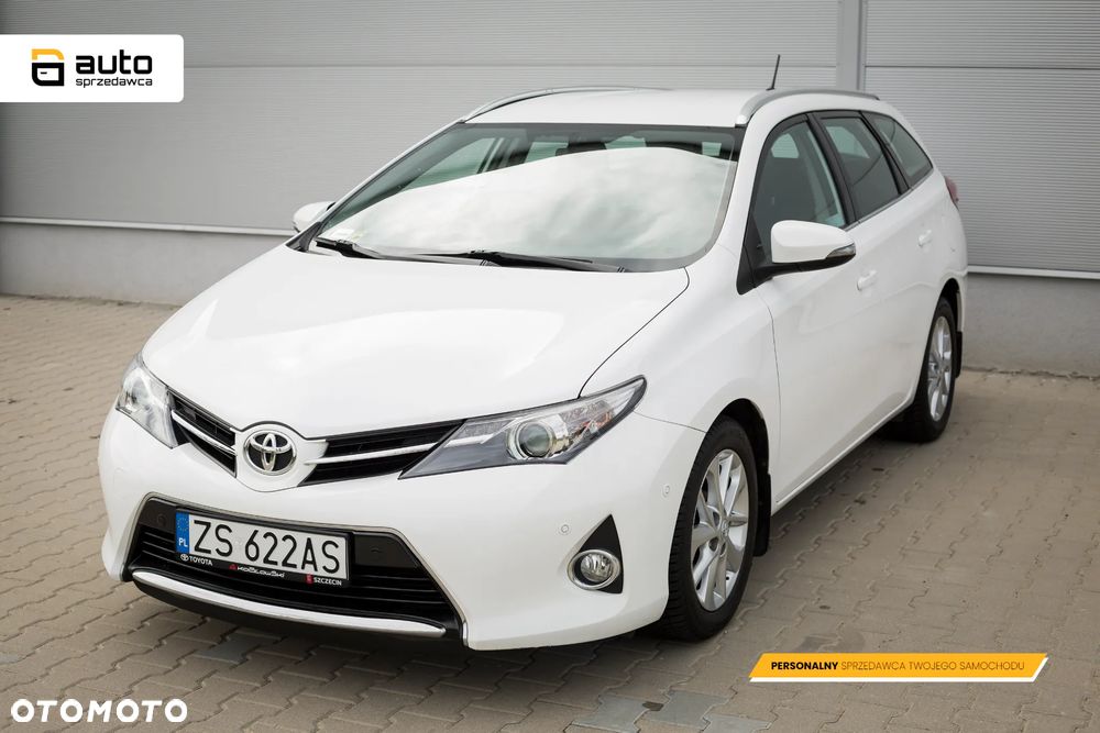 Toyota Auris 1.33 VVT-i Premium Comfort - 2