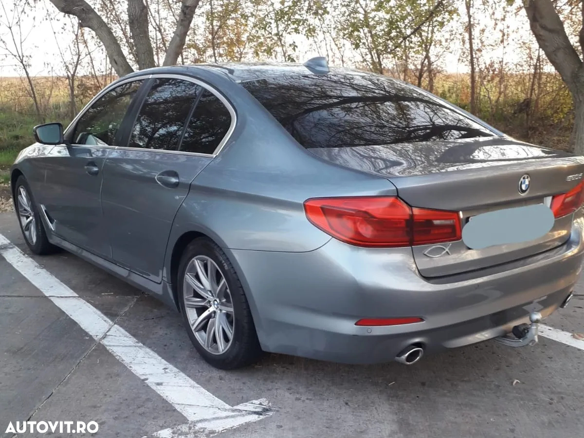 BMW Seria 5 520d xDrive AT - 12