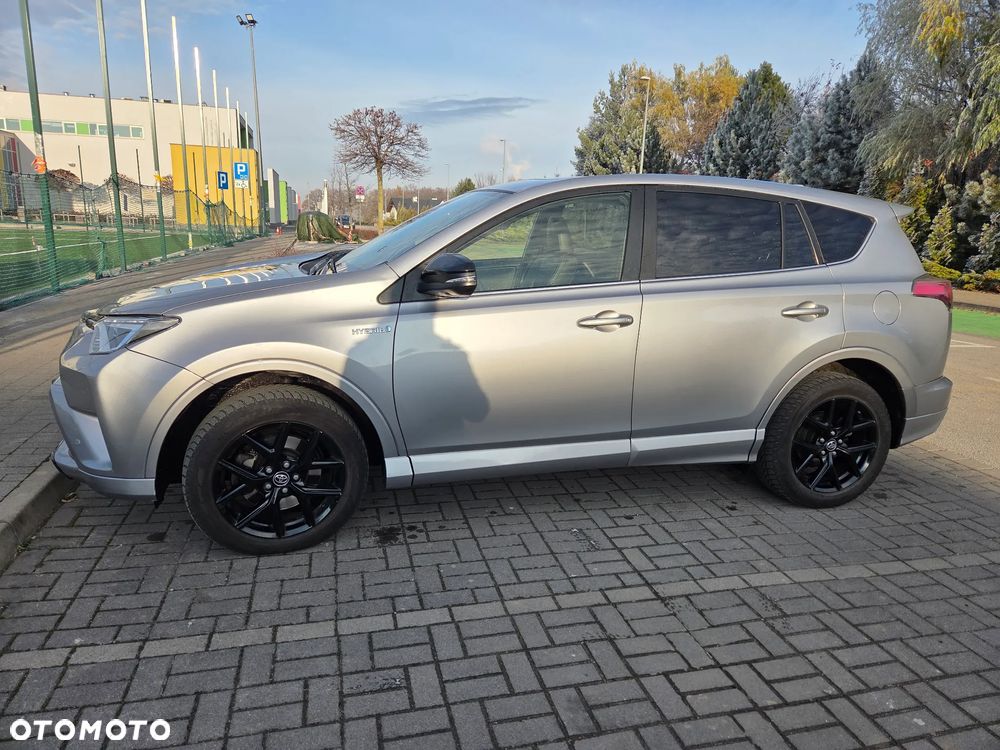 Toyota RAV4 - 1