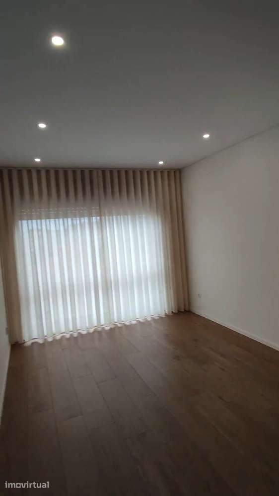 Apartamento T1 à venda no centro do Porto - Grande imagem: 2/6