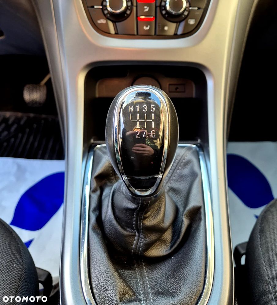 Opel Astra 1.4 Turbo Selection - 20